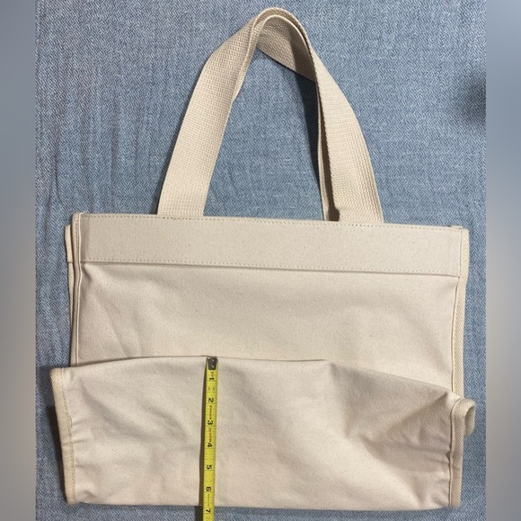 Vieve Tote Bag Beige with Teal Yellow Tan Aztec Design Inside Pocket New - Picture 3 of 7